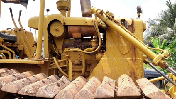 แทร็คเตอร์ KOMATSU รุ่น 21 PL  4 สูบ ถานดันกว้าง 2.55 เมตร