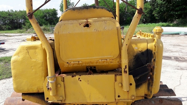 แทร็คเตอร์ KOMATSU รุ่น 21 PL  4 สูบ ถานดันกว้าง 2.55 เมตร