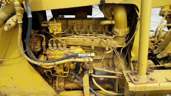 แทร็คเตอร์ KOMATSU รุ่น 21 PL  4 สูบ ถานดันกว้าง 2.55 เมตร