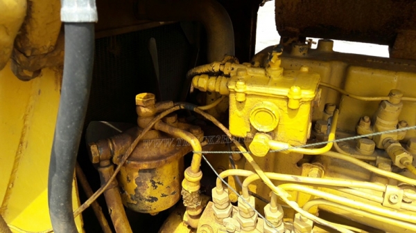 แทร็คเตอร์ KOMATSU รุ่น 21 PL  4 สูบ ถานดันกว้าง 2.55 เมตร