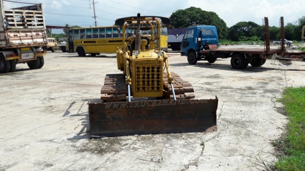 แทร็คเตอร์ KOMATSU รุ่น 21 PL  4 สูบ ถานดันกว้าง 2.55 เมตร