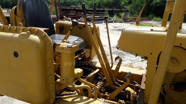 แทร็คเตอร์ KOMATSU รุ่น 21 PL  4 สูบ ถานดันกว้าง 2.55 เมตร