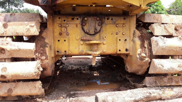 แทร็คเตอร์ KOMATSU รุ่น 21 PL  4 สูบ ถานดันกว้าง 2.55 เมตร