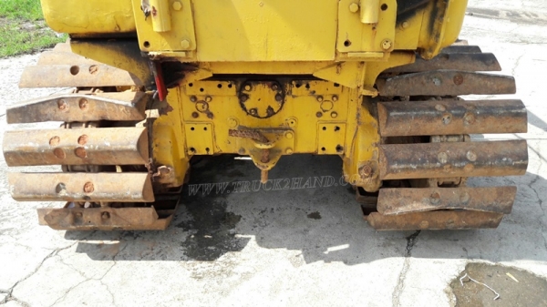 แทร็คเตอร์ KOMATSU รุ่น 21 PL  4 สูบ ถานดันกว้าง 2.55 เมตร