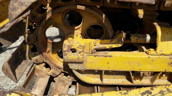 แทร็คเตอร์ KOMATSU รุ่น 21 PL  4 สูบ ถานดันกว้าง 2.55 เมตร