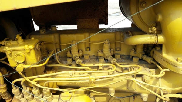 แทร็คเตอร์ KOMATSU รุ่น 21 PL  4 สูบ ถานดันกว้าง 2.55 เมตร