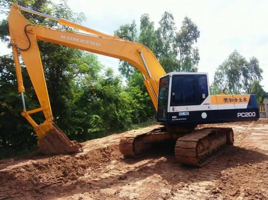 ขาย Komatsu Pc200-5 สภาพสวยพร้อมใช้ ต่อคุณอ๊อฟพิจิตร086-737-9991