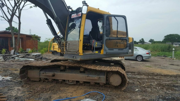 รถแบคโคVolvo EC210B ปี2013 ทำงาน 2000 ชม. 1,650,000 รถแบคโคVolvo EC210B ปี2013 ทำงาน 2000 ชม. 1,650,000