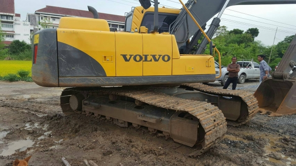 รถแบคโคVolvo EC210B ปี2013 ทำงาน 2000 ชม. 1,650,000 รถแบคโคVolvo EC210B ปี2013 ทำงาน 2000 ชม. 1,650,000