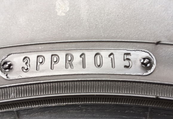 ยาง All DUNLOP AT3 265 70 16 ปี15 ดอกเต็ม ไม่มีปะ ราคาไม่แพง