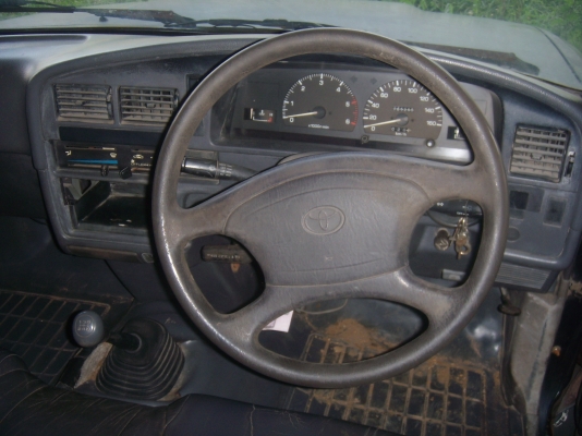 Toyota Hilux Mighty X ปี 2533