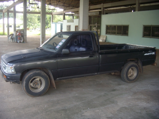 Toyota Hilux Mighty X ปี 2533