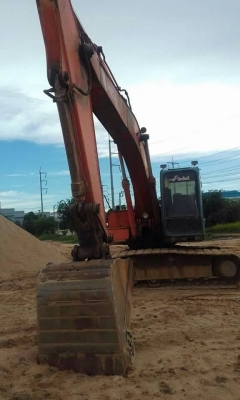 ขาย 465,000 HITACHI EX 200-3  เครื่องดี ปั้มแรง ช่วงล่างอ่อน รถพร้อมใช้ เอกสารหนังสือสัญญาซื้อขาย(ชลบุรี) 090-772-3710 090-772-3708