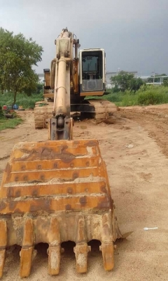 ขาย 465,000 KOMATSU pc 200-5 ตัวเดินจีบ เครื่องเดิมดี ปั้มแรง ไฟฟ้ตัด ช่วงล่างดี รถพร้อมใช้เอกสารหนังสือสัญญาซื้อขาย( ชลบุรี) 090-772-3710 090-772-3708