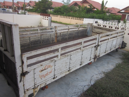 ขายกะบะ6ล้อ มีลิฟต์ท้ายยกของ