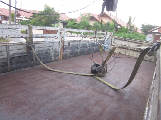 ขายกะบะ6ล้อ มีลิฟต์ท้ายยกของ