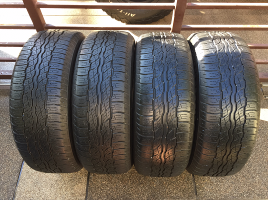 ยาง Bridgestone 235 55 18 ปลายปี14 ดอกเต็ม ไม่มีปะ ราคาไม่แพง ยาง Bridgestone 235 55 18 ปลายปี14 ดอกเต็ม ไม่มีปะ ราคาไม่แพง
