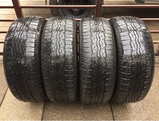 ยาง Bridgestone 235 55 18 ปลายปี14 ดอกเต็ม ไม่มีปะ ราคาไม่แพง ยาง Bridgestone 235 55 18 ปลายปี14 ดอกเต็ม ไม่มีปะ ราคาไม่แพง