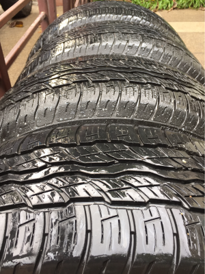 ยาง Bridgestone 235 55 18 ปลายปี14 ดอกเต็ม ไม่มีปะ ราคาไม่แพง ยาง Bridgestone 235 55 18 ปลายปี14 ดอกเต็ม ไม่มีปะ ราคาไม่แพง