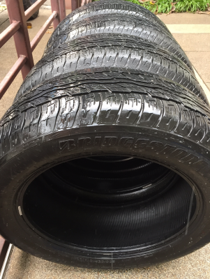 ยาง Bridgestone 235 55 18 ปลายปี14 ดอกเต็ม ไม่มีปะ ราคาไม่แพง ยาง Bridgestone 235 55 18 ปลายปี14 ดอกเต็ม ไม่มีปะ ราคาไม่แพง