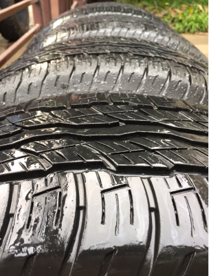 ยาง Bridgestone 235 55 18 ปลายปี14 ดอกเต็ม ไม่มีปะ ราคาไม่แพง ยาง Bridgestone 235 55 18 ปลายปี14 ดอกเต็ม ไม่มีปะ ราคาไม่แพง