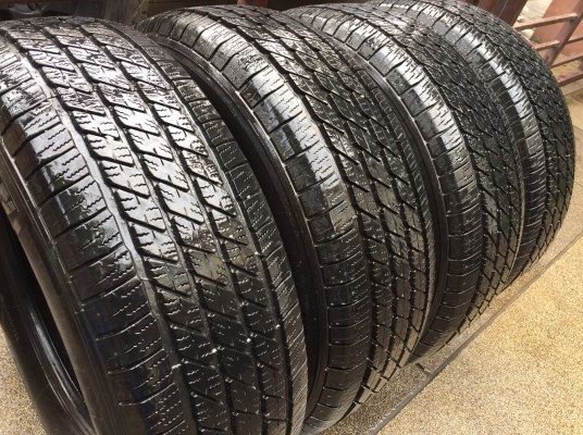 ยาง Michelin 265 65 17 ปลายปี14 ดอกเต็ม ใช้ยาว ราคาไม่แพง