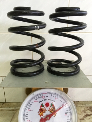 ขายสปริงหลัง TOYOTA GRANVIA ปี 2000 เครื่อง 1KZ แท้ญี่ปุ่น