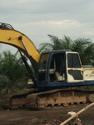 ขายรถแบคโฮ KOBELCO SK200-/// ระบบไฟเต็ม ไม่มีเอกสาร ราคา 600000