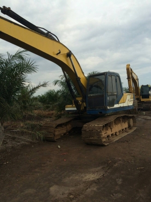 ขายรถแบคโฮ KOBELCO SK200-/// ระบบไฟเต็ม ไม่มีเอกสาร ราคา 600000 ขายรถแบคโฮ KOBELCO SK200-/// ระบบไฟเต็ม ไม่มีเอกสาร ราคา 600000
