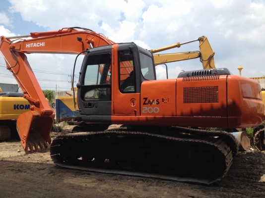 ขายรถแบคโฮ HITACHI ZX200-1 เอกสารเล่มทะเบียน ไมล์ 10700 ชม.ราคา 1400000