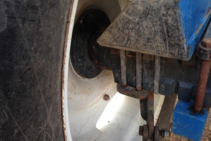 ขายรถไถ 2 เพลา Ford new holland 6610 มีภาพวีดีโอ สภาพสวยพร้อมใช้ ผานดันหน้า และผาน 7  ราคา685,000 บาท  โทร 081-9972972 089-8451778