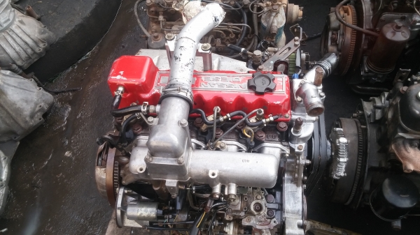 เครื่ิงยนต์ นิสสัน BD25 ฝาแดงสวยๆ รับประกัน