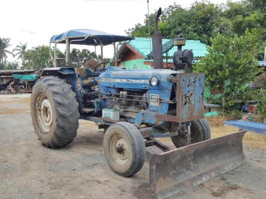 ขายรถไถ FORD 6600 เครื่อง T5เสื้อเรียบ  เครื่องดี ปั้มดี อุปกรณ์ ดันหน้า หาง3 ขายตามสภาพที่เห็นในรูป ราคา. 225,000 บาท โทร.080-1085007 บอล