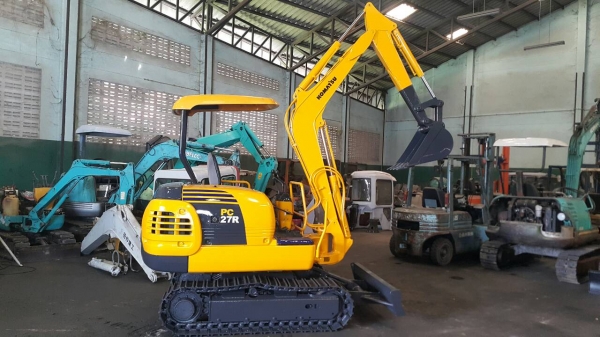 ขาย รถขุด KOMATSU รุ่น PC27R-8- มือสองญี่ปุ่น แทรกเหล็กสวย ปั้มนิ้ว คอนโทรลนำ้มัน ทำงานไว  แน่นทุกจุด พร้อมใช้งาน มือถือ/LINE ID : 0818753444