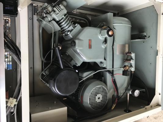 ขายปั๊มลม HITACHI หัว 5 แรง ขายปั๊มลม HITACHI หัว 5 แรง