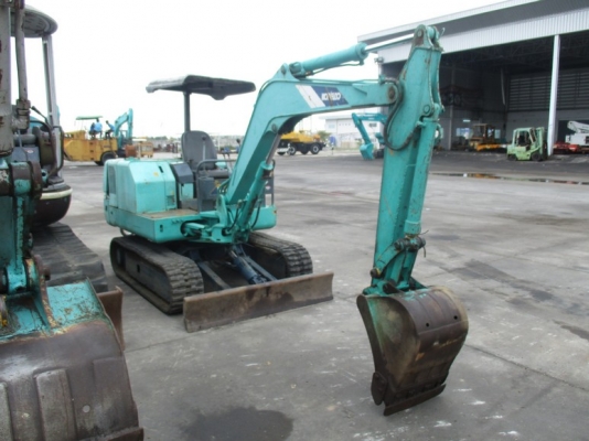 ขายแบคโฮkobelco sk030นำเข้ามีอินวอล์ย พร้อมเก็บสี