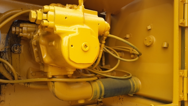 ขายถูก แบคโฮ KOMATSU PC200-6 รถพร้อมใช้งาน เล่มทะเบียนครบ ภาษีไม่ขาด ด่วน (เจ้าของขายเอง)  โทร 081-1841924