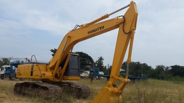 ขายถูก แบคโฮ KOMATSU PC200-6 รถพร้อมใช้งาน เล่มทะเบียนครบ ภาษีไม่ขาด ด่วน (เจ้าของขายเอง)  โทร 081-1841924