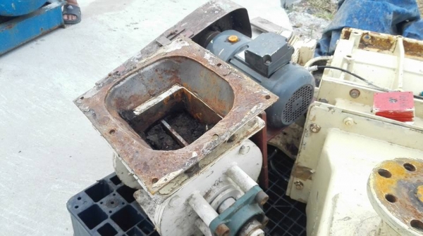 แอร้อก Rotary Valve มี 2 ขนาด ปาก 9" // 12"  ของนอกถอดออกจากโรงงานทำช้อกโกแล็ต