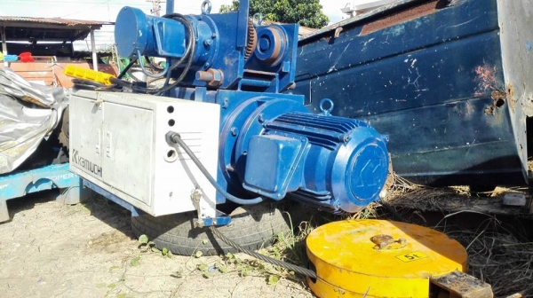 SOLD ** ลดราคาท้าฝน!! ** รอกสลิงไฟฟ้าญี่ปุ่น KAMIUCHI JAPAN 5 Ton 4 ทิศทาง สลิงยาว 6 เมตร ไฟ 380V ของสแปรโรงงานพร้อมใช้