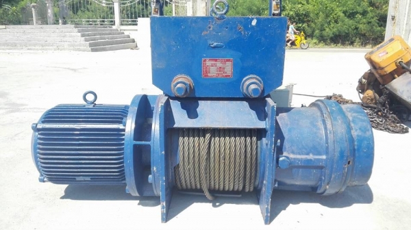 SOLD ** ลดราคาท้าฝน!! ** รอกสลิงไฟฟ้าญี่ปุ่น KAMIUCHI JAPAN 5 Ton 4 ทิศทาง สลิงยาว 6 เมตร ไฟ 380V ของสแปรโรงงานพร้อมใช้