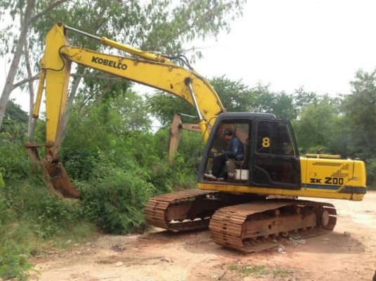 ขาย 465,000 KOBELCO SK 200-3 เครื่องดี ปั้มแรง ไฟฟ้ามีอุปกรครบขาดมอเตอร์ เอวใหม่ รถสวยพร้อมใช้ เอกสารเล่มพร้อมโอน 090-772-3710 090-772-378 ขาย 465,000 KOBELCO SK 200-3 เครื่องดี ปั้มแรง ไฟฟ้ามีอุปกรครบขาดมอเตอร์ เอวใหม่ รถสวยพร้อมใช้ เอกสารเล่มพร้อมโอน 090-772-3710 090-772-378