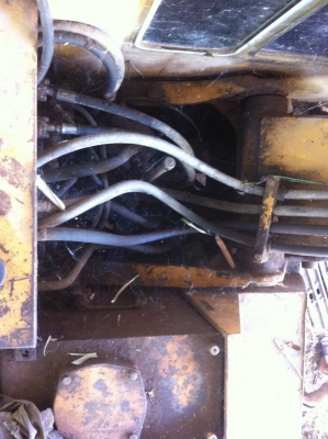 เจ้าของขายเองเข้าดูรถได้ตลอดเวลาKomatsu 100 รุ่น3 เครื่องดี แอร์เย็น ทำงานทำงานเร็วตักดินใส่รถหกล้อวันล่ะไม่ต่ำกว่า150เที่ยว/วัน ราคาต่อรองได้