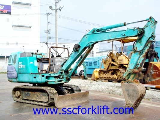 รถขุดดิน KOMATSU PC07-2