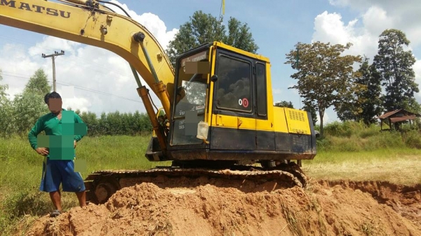 ขาย10ล้อหัวยาวคู่รถขุดแบ็คโค KOMATSU120-5 สภาพพร้อมทำงาน ช่วงล่างดี