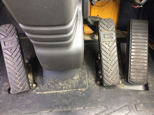 Kawasaki 85ZV ปี 2008 เทีบเท่า Cat 962G จากญี่ปุ่น ใช้งานน้อย สภาพสวยมาก ๆ ครับ Kawasaki 85ZV ปี 2008 เทีบเท่า Cat 962G จากญี่ปุ่น ใช้งานน้อย สภาพสวยมาก ๆ ครับ