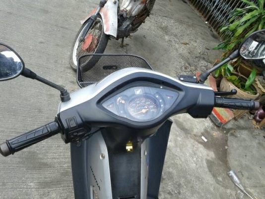 เวฟ100s ปี 49