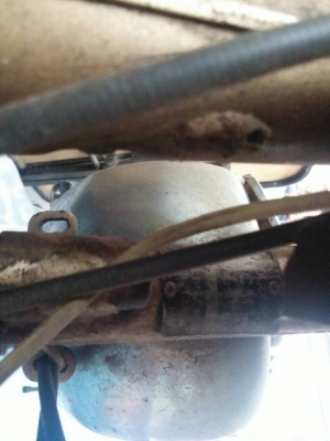 รถโบราณฝรั่งเศสใช้น้ำมันและปั่นได้