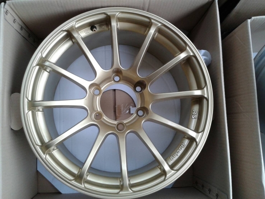 ขอบ17นิ้ว6รู น.8ล.9 ชุดนี้ ราคา 8500 บาท