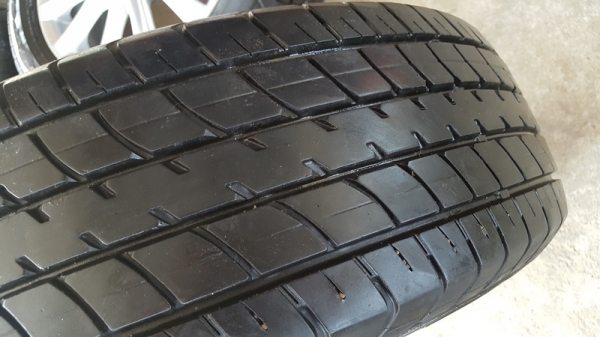 ขายล้อTOYOTA VIOS12ก้าน พร้อมยาง  4 ล้อ